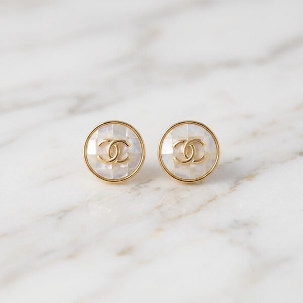 Mother-of-Pearl Monogram Stud Earrings ( Chenal )