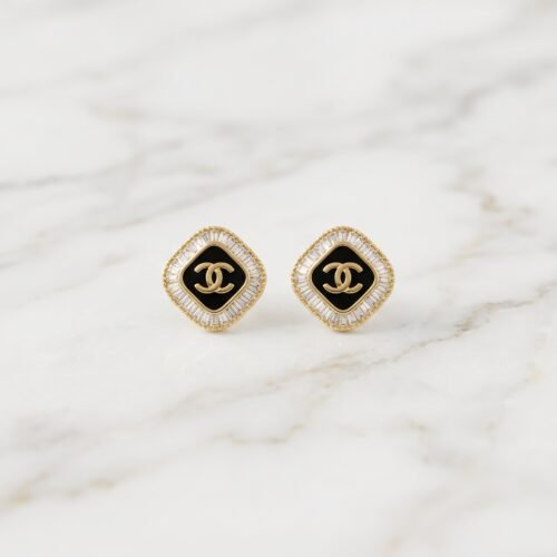 Quilted Diamond Monogram Stud Earrings ( Chenal )