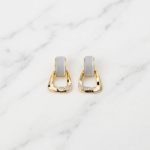 Luxury_jewelry_product_photograp…_2K_202608070911 Dual-Square Open Link Earrings